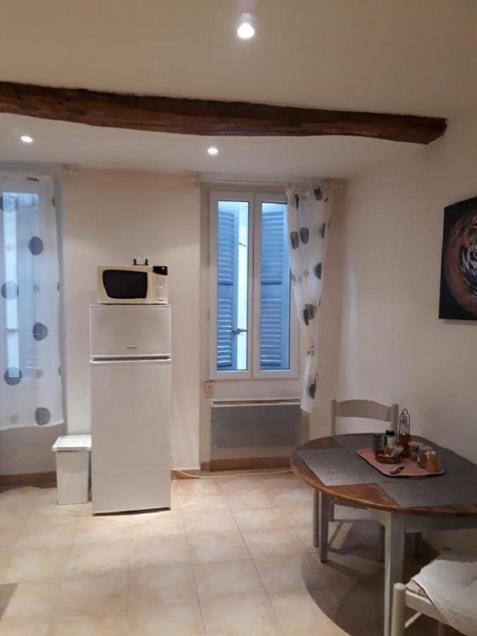 Les Capena 2 Appartement Collobrières Buitenkant foto